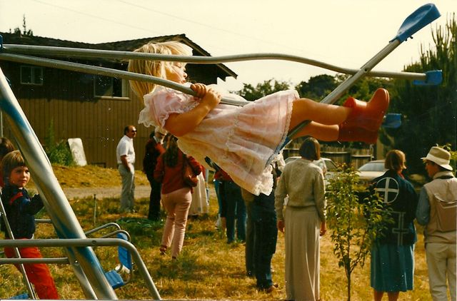 1985-Amanda on swing